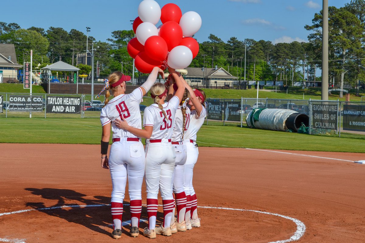 Got the W for senior night 10-0! We are so proud of these seniors, and can’t wait to see what their future holds!! 🎓🥎❤️