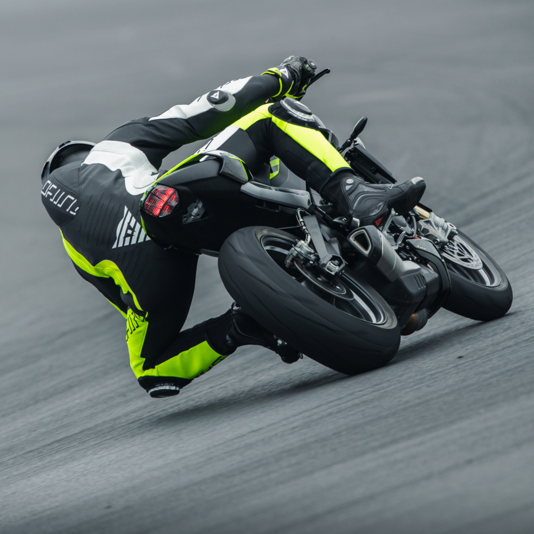 伝説的なレーシングスーツがさらに進化 AUDAX D-ZIP 1PC PERF. LEATHER