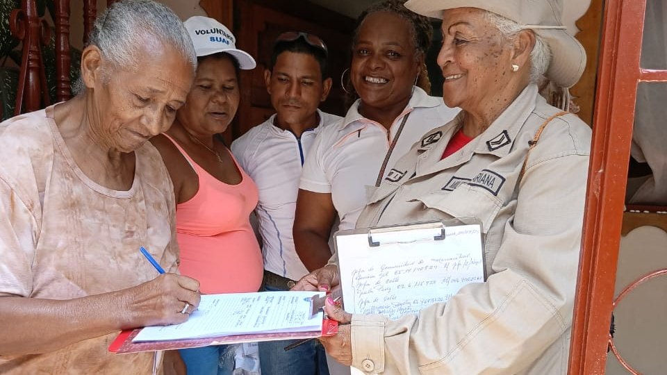 #ZODICAPITAL | Miliciana del ADI Catia, acompañó al Voluntariado de Salud casa a casa, en las comunidades Negro Primero y El Manantial, de la parroquia Sucre.