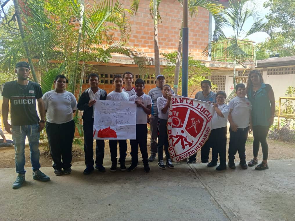 cdcepazcastillo's tweet photo. En el IEE. Dr.José Gregorio Hernández, a pocos días de la conmemoración del fallecimiento del profesor Aristóbulo Istúriz, se plantaron Lirios en su honor 

@NicolasMaduro @_LaAvanzadora @MPPEDUCACION @rosabecerra3 @ZYSEGMIRANDA https://t.co/9j1nXvG6B1