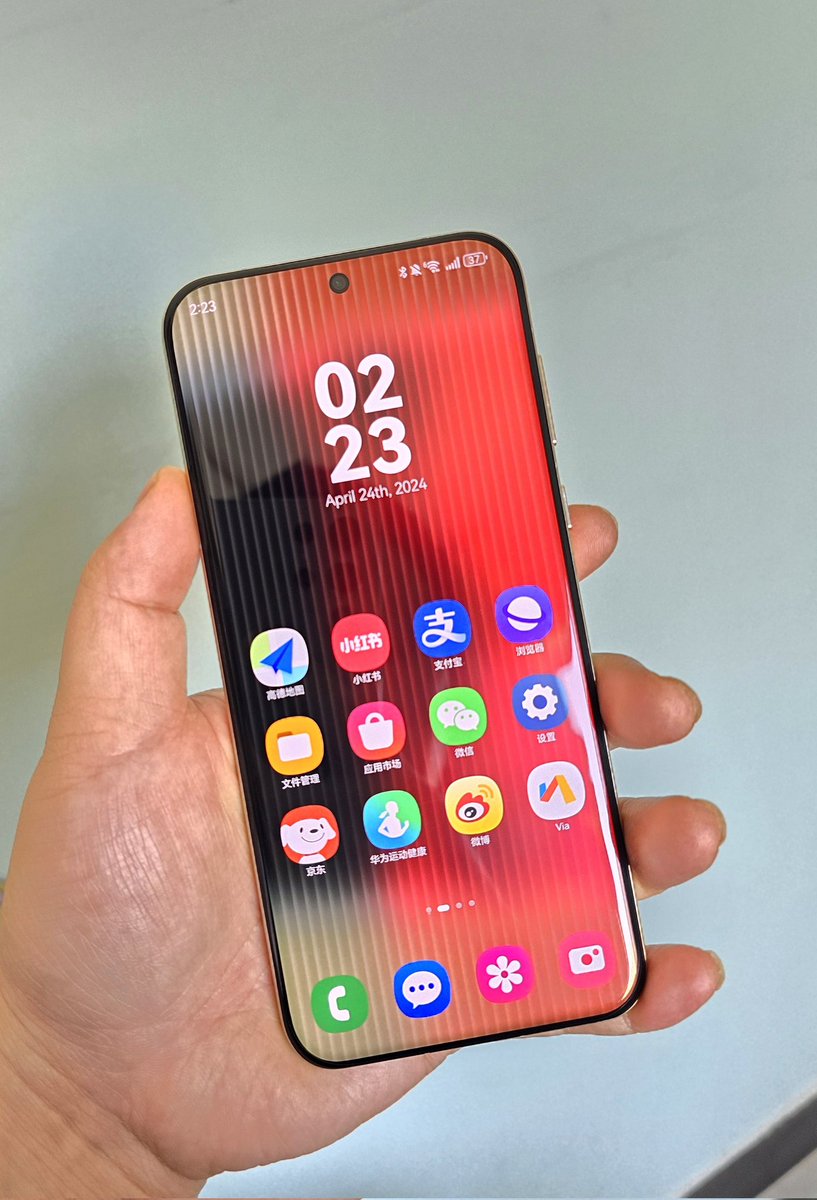 After the Huawei Xiaomi Honor, it is certain that OPPO (including One Plus) and vivo will start to adopt the beautiful equal depth four micro curved screen design from the end of 2024 to 2025, which will become the absolute mainstream design.