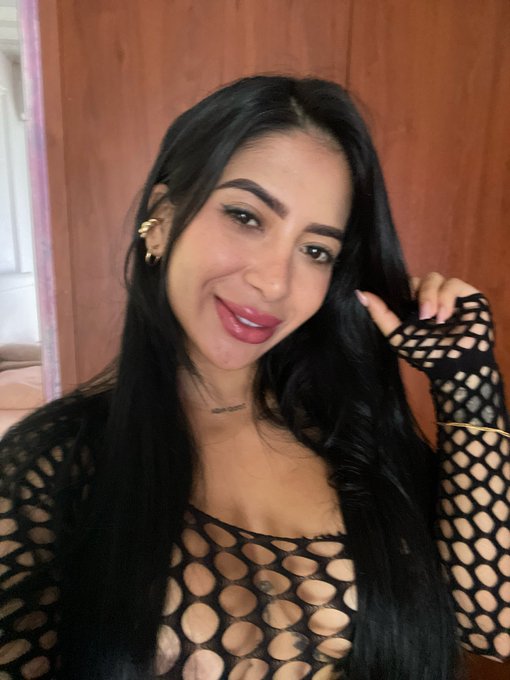 Noches 😈 https://t.co/GKtVTg8Z4T