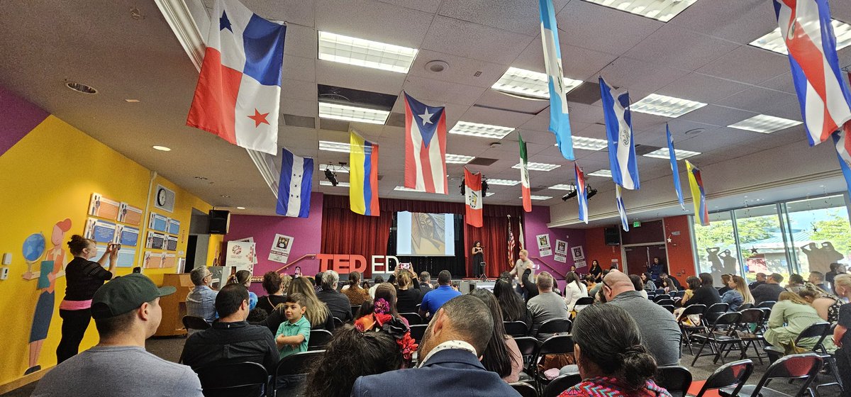 Supporting the amazing @TEDxKidsElCajon speakers of @BostoniaGlobal si se puede Lobos! @MaestraMonroy @MtraRamosR