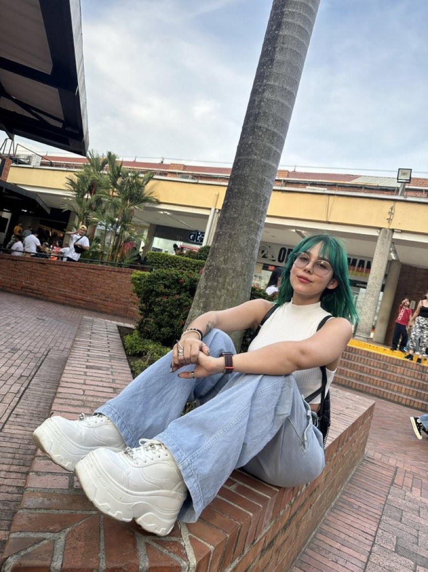 AliceDagent781's tweet photo. Lonely as fuck 😢 https://t.co/2LEi3seo9n