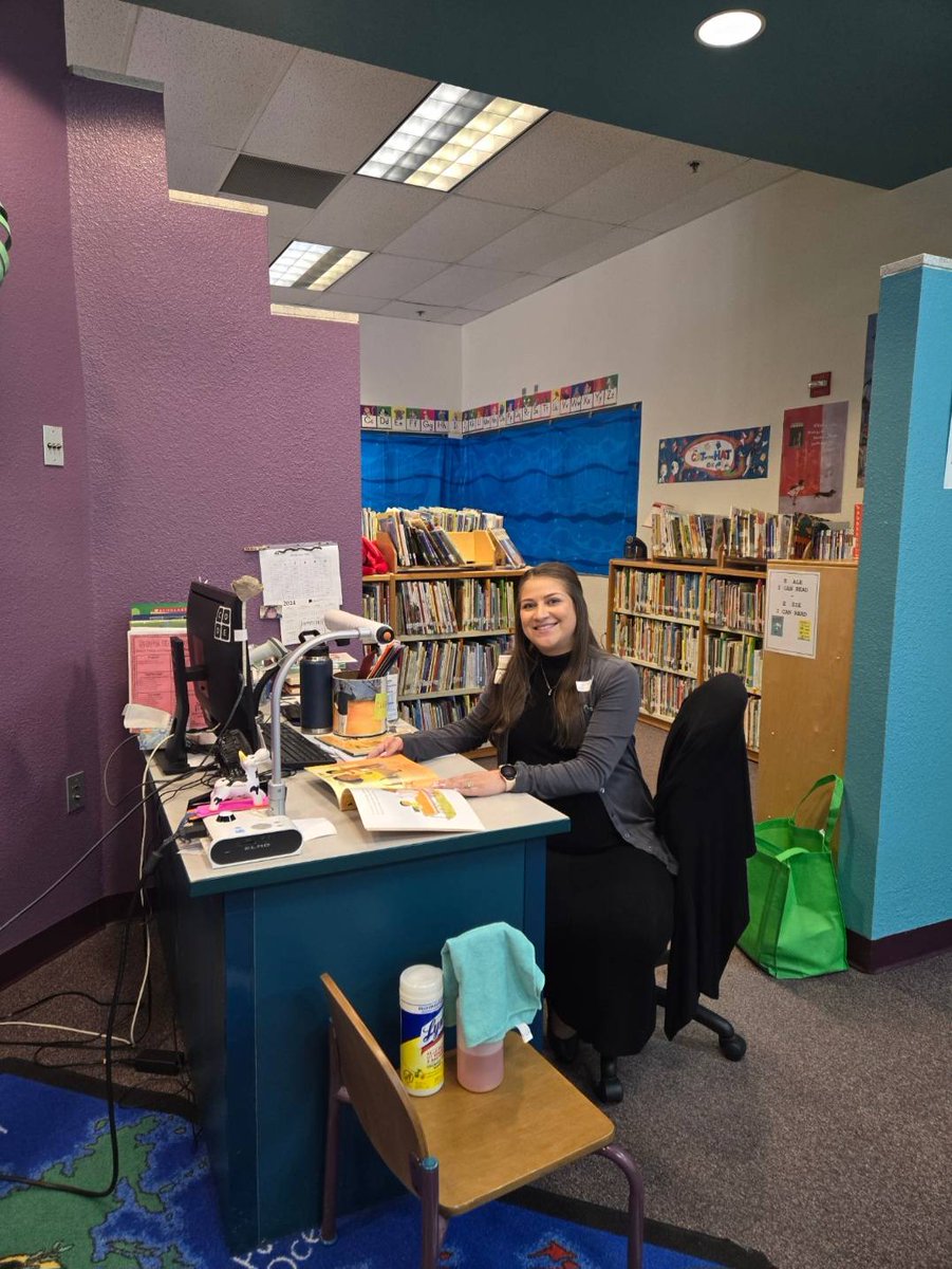 We're excited to once again be a part of Credit Unions Read! Nusenda employees have teamed up with other credit union personnel in New Mexico and the @NMCreditUnion to support financial literacy in K-5 classrooms. Thanks to all our employees who are participating!