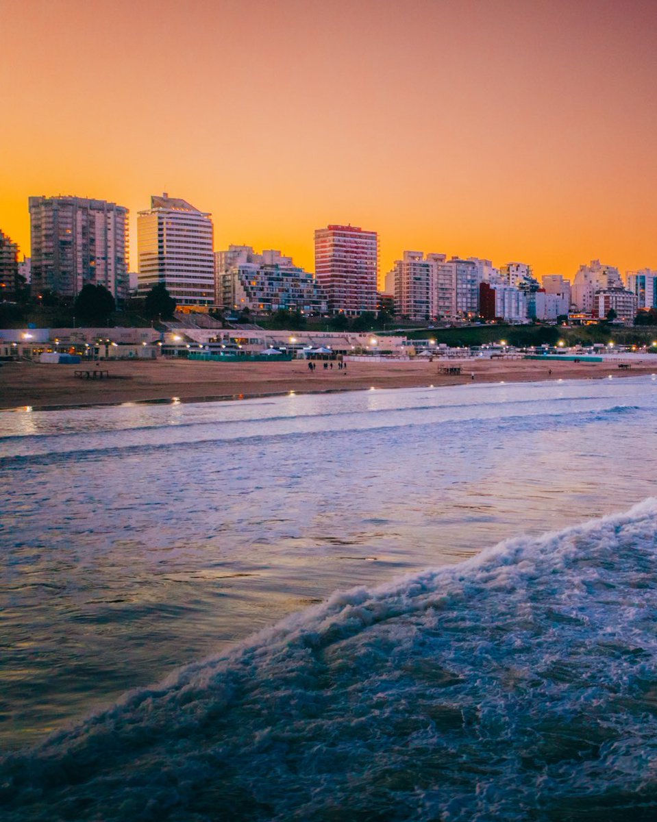 Juanchi_Ugalde's tweet photo. Mira entre la… Na dejá no mires nada.

Es más lindo mirar una foto de Mar del Plata que subirse al trend https://t.co/ErgRuygePn