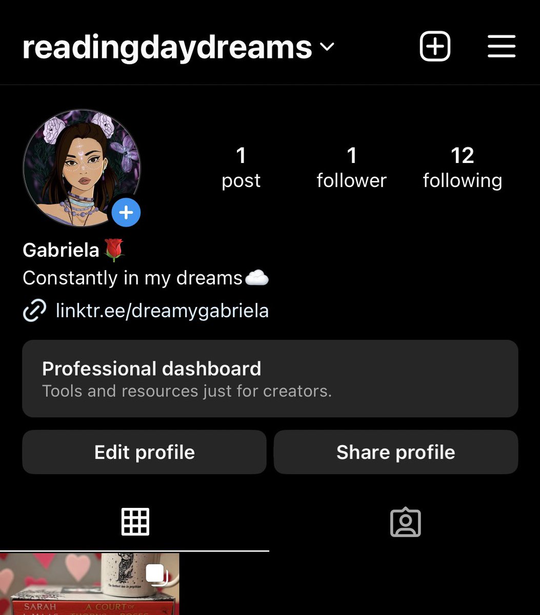 Made a bookstagram if anyone who loves reading is interested. 😌