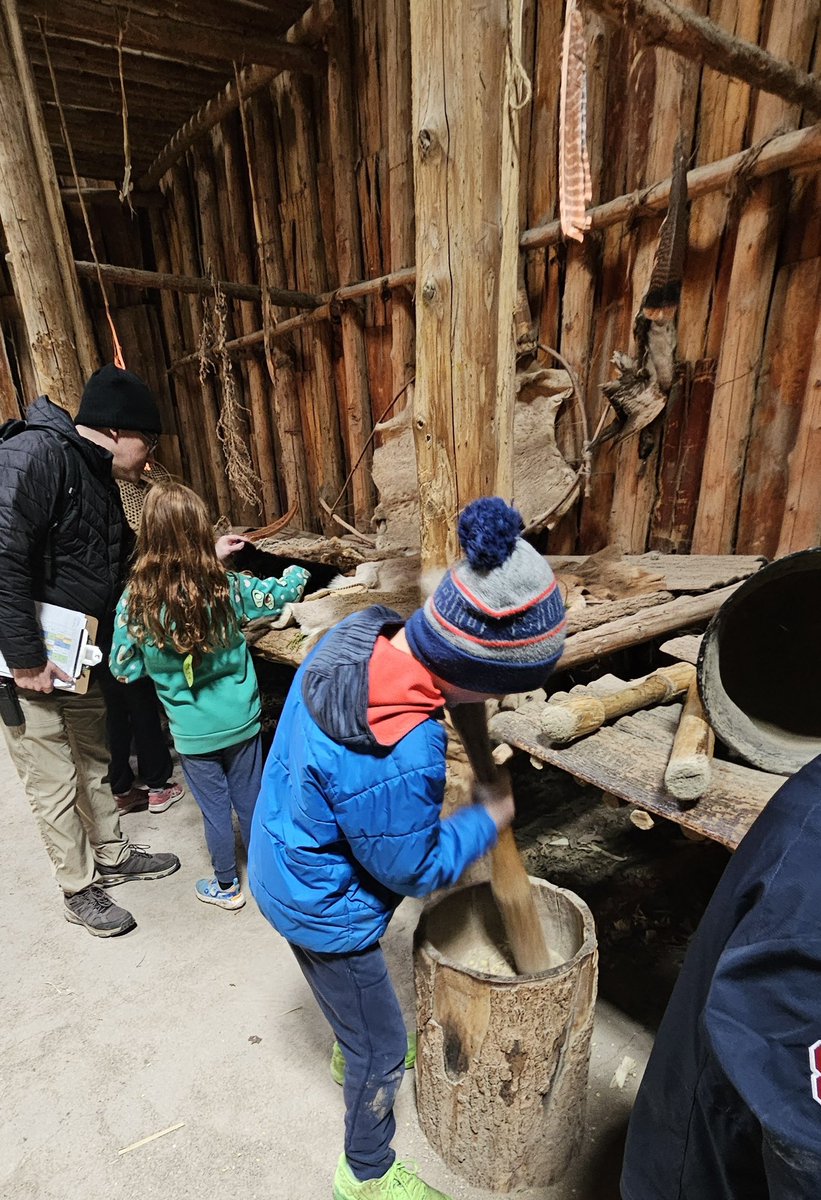 Today our gr 3 &amp; 4 students visited Crawford Lake, and had the opportunity to explore longhouses and learn about the Wendat Indigenous Peoples’ traditional way of life 💛💙