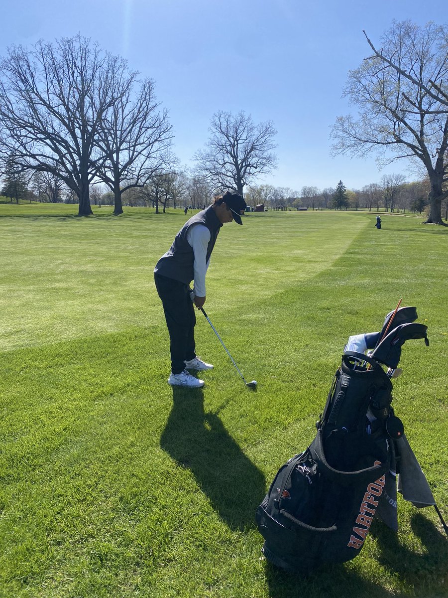 HUHS_BoysGolf's tweet photo. This afternoon the varsity traveled tj @WanakiC and competed in the BC Invitational. We finished 12th out of 21 teams. Next action for the varsity is Monday at Hawthorne Hills GC. #huhs #time2practice https://t.co/LCnz8QHoyq