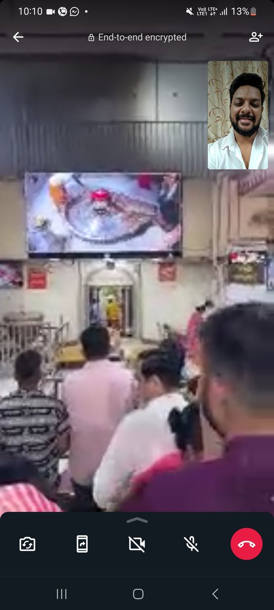 Sushant_Kaushal's tweet photo. Random video calls within 2hrs by 2 friends, one for darshan of Shri Ram Mandir Ayodhya, One for Darshan at #Mahakal, while PM @narendramodi ji was in my Hometown Bhopal &amp; it was a beautiful full moon night. So grateful for the Darshan yesterday. 24th April was such a divine day. https://t.co/cDprAH5vFZ