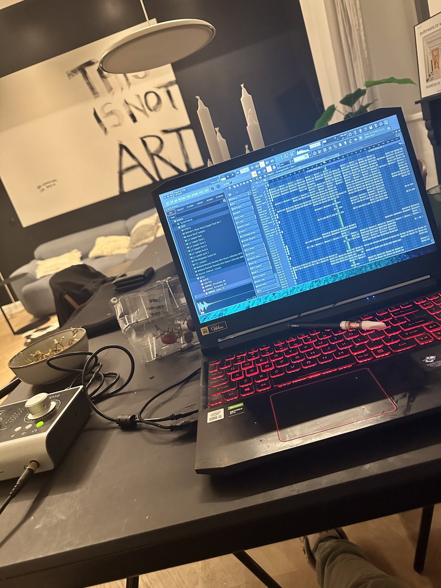 nitefreakdj's tweet photo. 🔂🔁🔁🔁🔁 I am  too young to use Ghost Producers Yet 😁

#LateNightSessions https://t.co/4BuoNLRLe4