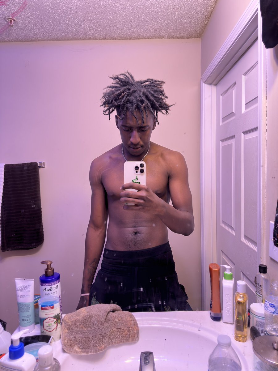 mvysur's tweet photo. Trap nigga, rap nigga, lover boy, gang member, still nigga.👹 https://t.co/hKEV4eow4T