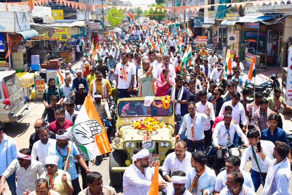 pradhangurjar__'s tweet photo. #कोटा-बूंदी लोकसभा से जन-जन के लोक लाड़ले लोकप्रिय प्रत्याक्षी श्री प्रहलाद जी गुंजल की विशाल जन संघर्ष एवं जन समर्थन यात्रा में हजारो हजार युवा साथियों के साथ भाई #gopalbassi जी शामिल रहें
#kota #bundi #kotabundiloksabha #PrahladGunjal @PrahladGunjal @Gopal_Bassi https://t.co/KWeyfKQ2Ow