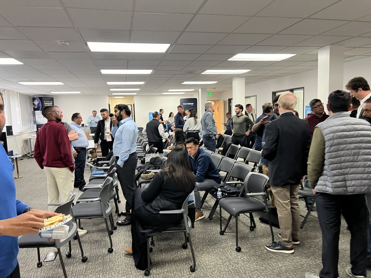 lpchao's tweet photo. At the @BayAngels pitch event at @Multiverse by @Code in @PaloAlto https://t.co/c1dK7Uzfp7