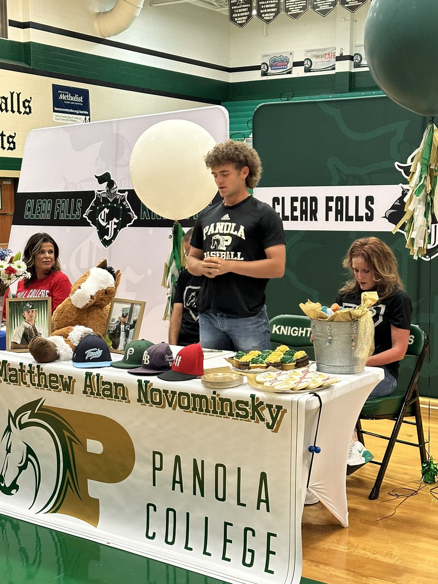 Clear Falls Baseball tweet media