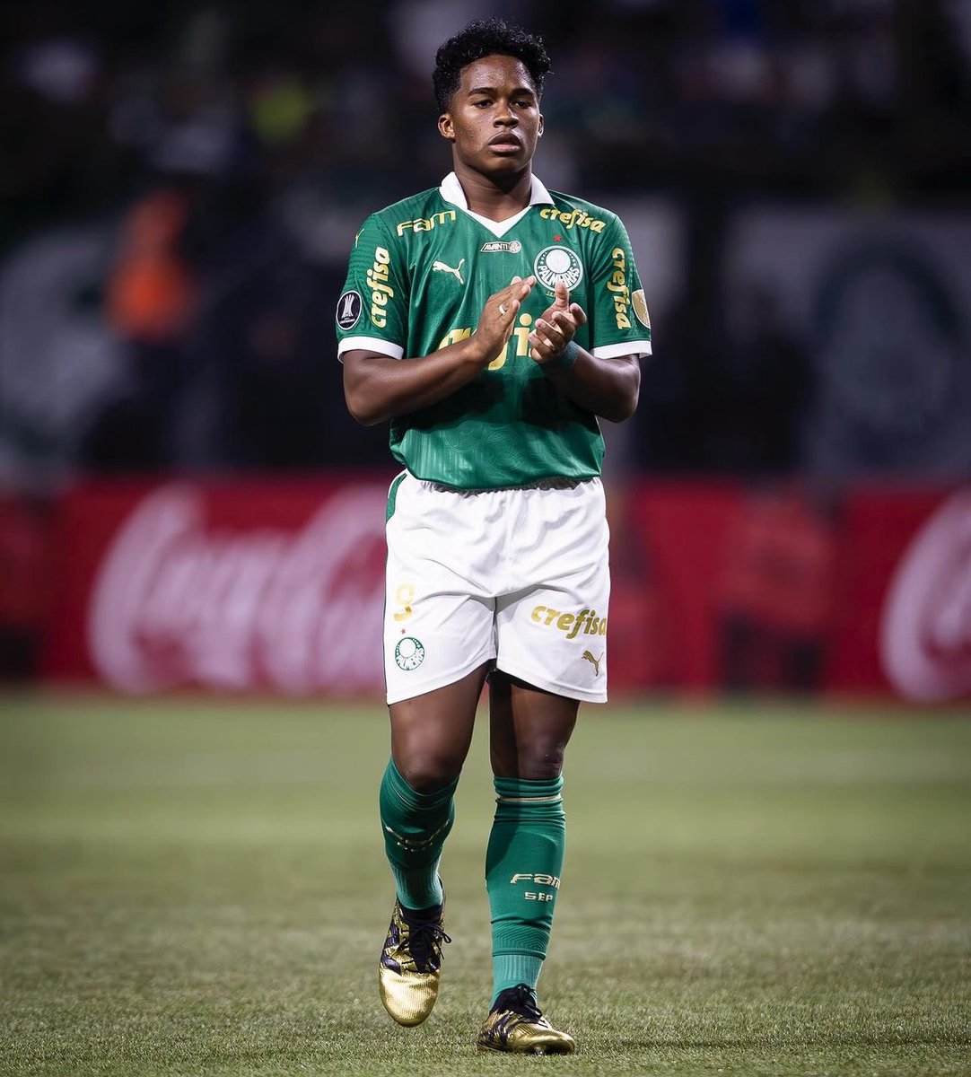 This 🇪🇨 Independiente del Valle vs. 🇧🇷 Palmeiras Copa Libertadores match has it all… 🔥 

In the first half:

🇪🇨 Kendry Páez (16) ⚽️🅰️
🇧🇷 Endrick (17) ⚽️ 

A wonderkid showdown! ⚔️