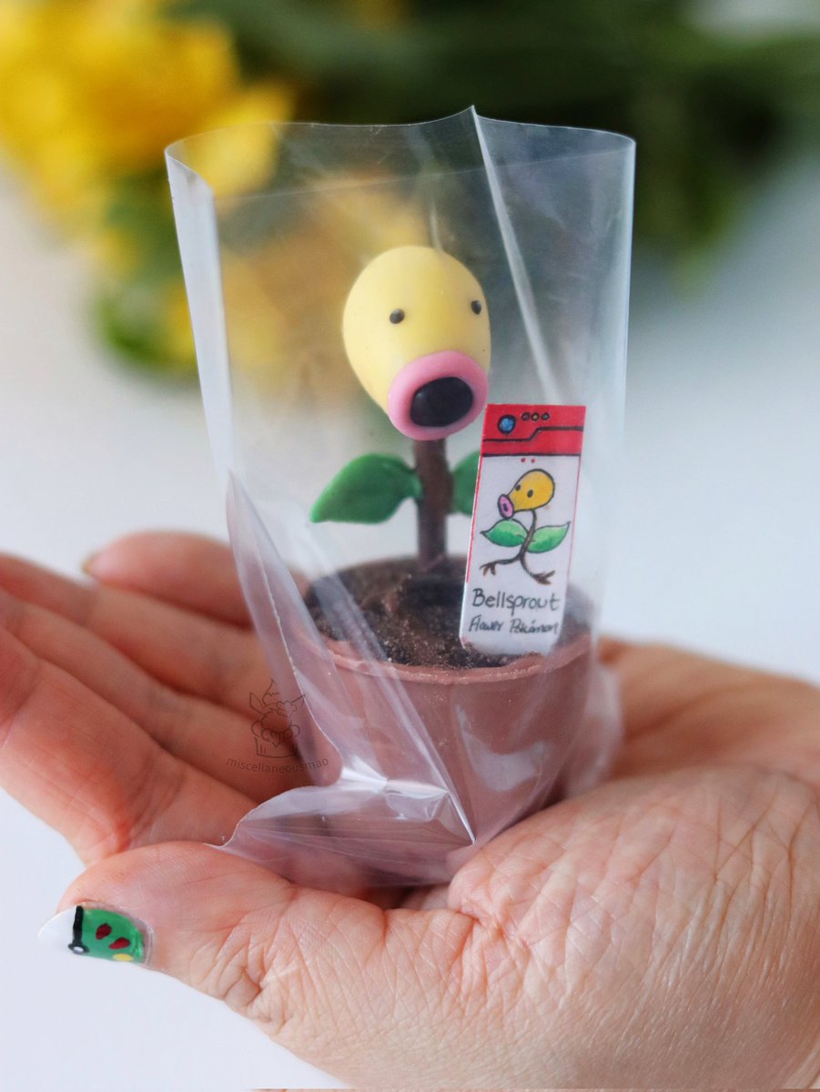 MiscMao's tweet image. Made my last sprout cake pop a tiny label so he looks even more like he's from a garden center 😂 #bellsprout