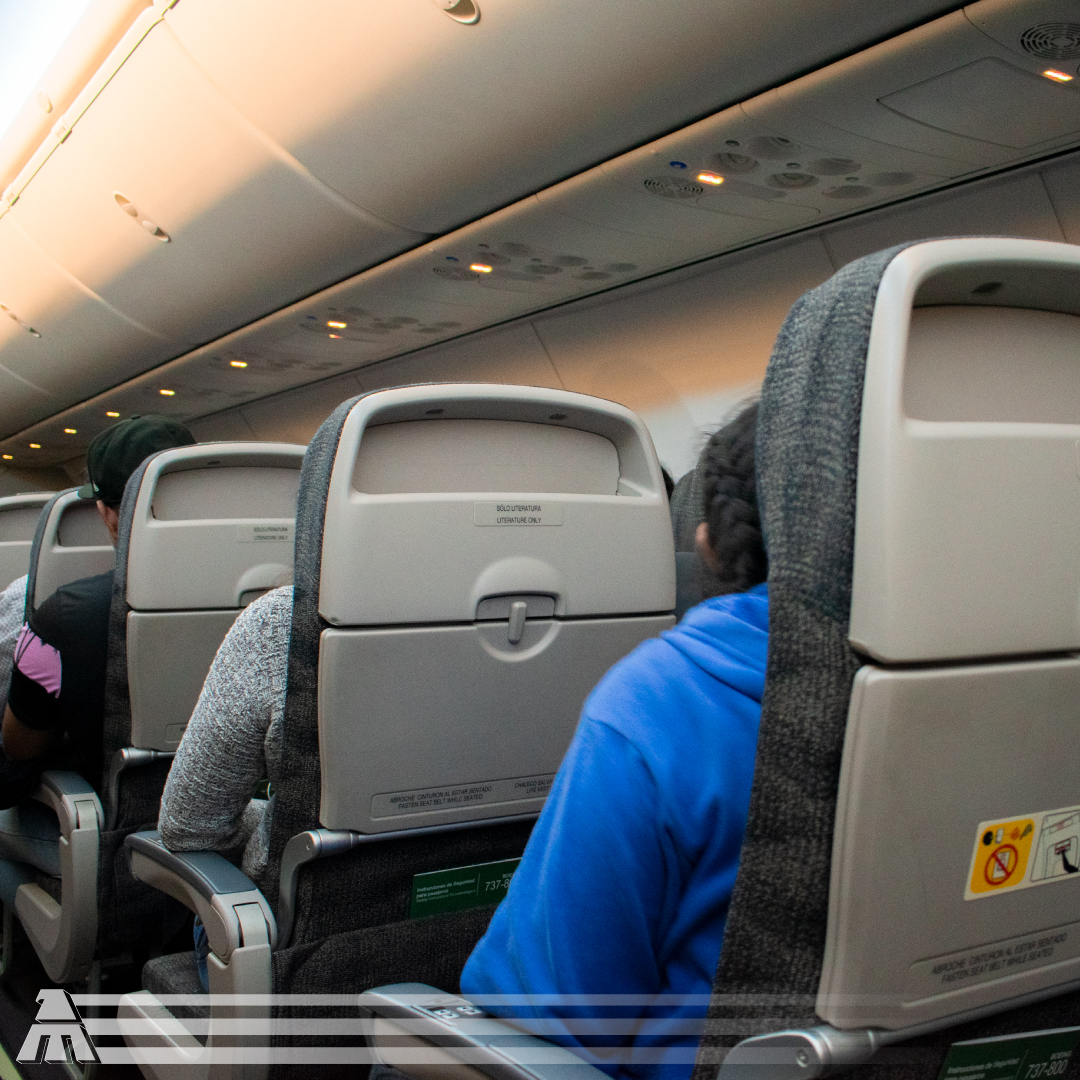 ¡Todos a bordo! ✈️👨‍👩‍👧‍👦 Incluye el asiento sin costo adicional. #SomosMexicana