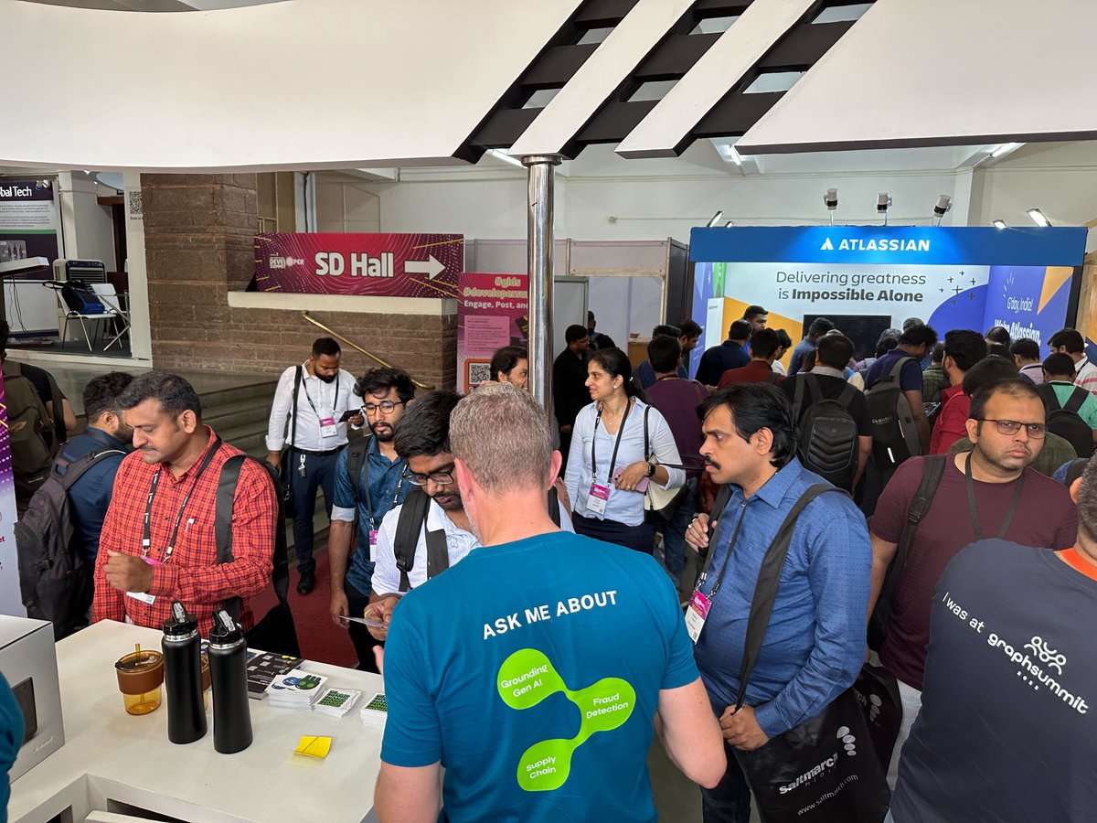 neo4j's tweet image. What we've been up to at #gids @developersummit!
Thank you for attending our sessions and visiting our booth! See you tomorrow too!

@sidagarwal04
@jimwebber  #Neo4j