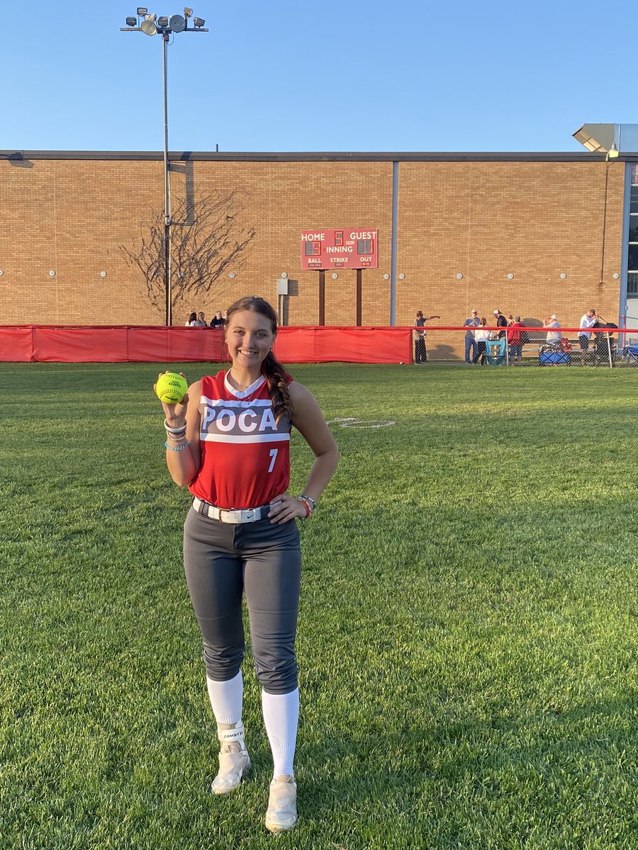 Lindzie Runions tweet media