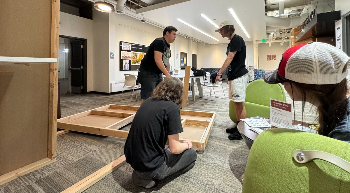 Join Commercial Studio Lighting students as they recreate Vermeer paintings for their final assignment! 🎨📸 #rrccvama #rrccmediaarts #redrockscommunitycollege#photography