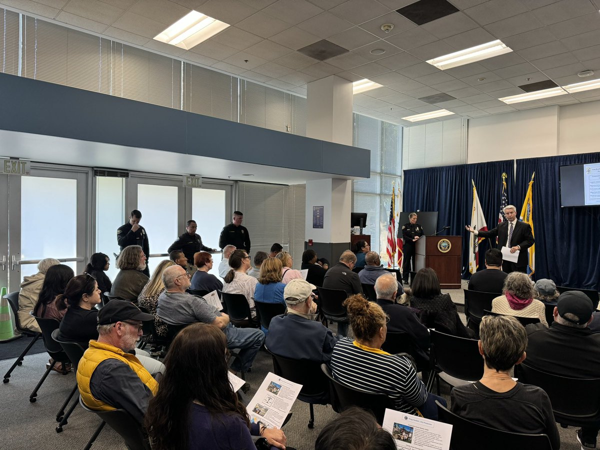 Austin Metoyer (he/him) (@ametoyer13) on Twitter photo Big thanks to <a href="/LBPDSouth/">LBPD South Division</a> for hosting an incredible Commander's Forum at the South Division! Great turnout and insightful discussions. Our Downtown community appreciates your partnership and engagement! Big thanks to <a href="/LBPDSouth/">LBPD South Division</a> for hosting an incredible Commander's Forum at the South Division! Great turnout and insightful discussions. Our Downtown community appreciates your partnership and engagement!