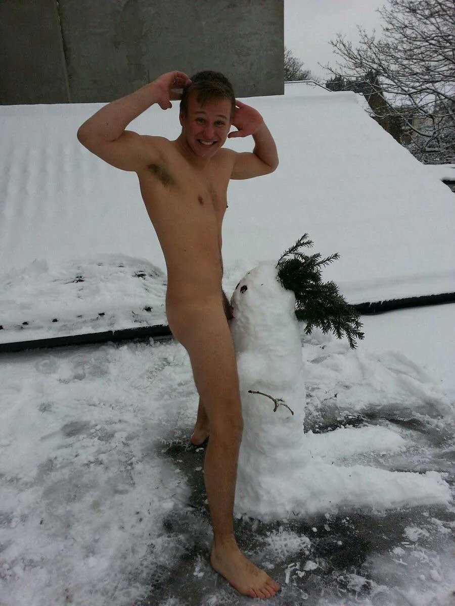 yasuimau's tweet photo. The snowjob - a cooler and easier alternative to the blowjob. Although you might end up in the hospital butt naked with freeze burns all over your cock, hopefully it'll all be worth it. https://t.co/ynY5Qtf1Lu
