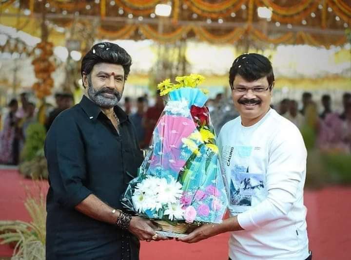 Wishing our beloved sensational Mass Director Boyapati Srinu  garu a very Happy Birthday on behalf of all #NandamuriBalakrishna Fans💐

All the Best for your future projects &  waiting for official confirmation of #BB4 🔥

#HappyBirthdayBoyapatiSrinu
#HBDBoyapatiSrinu