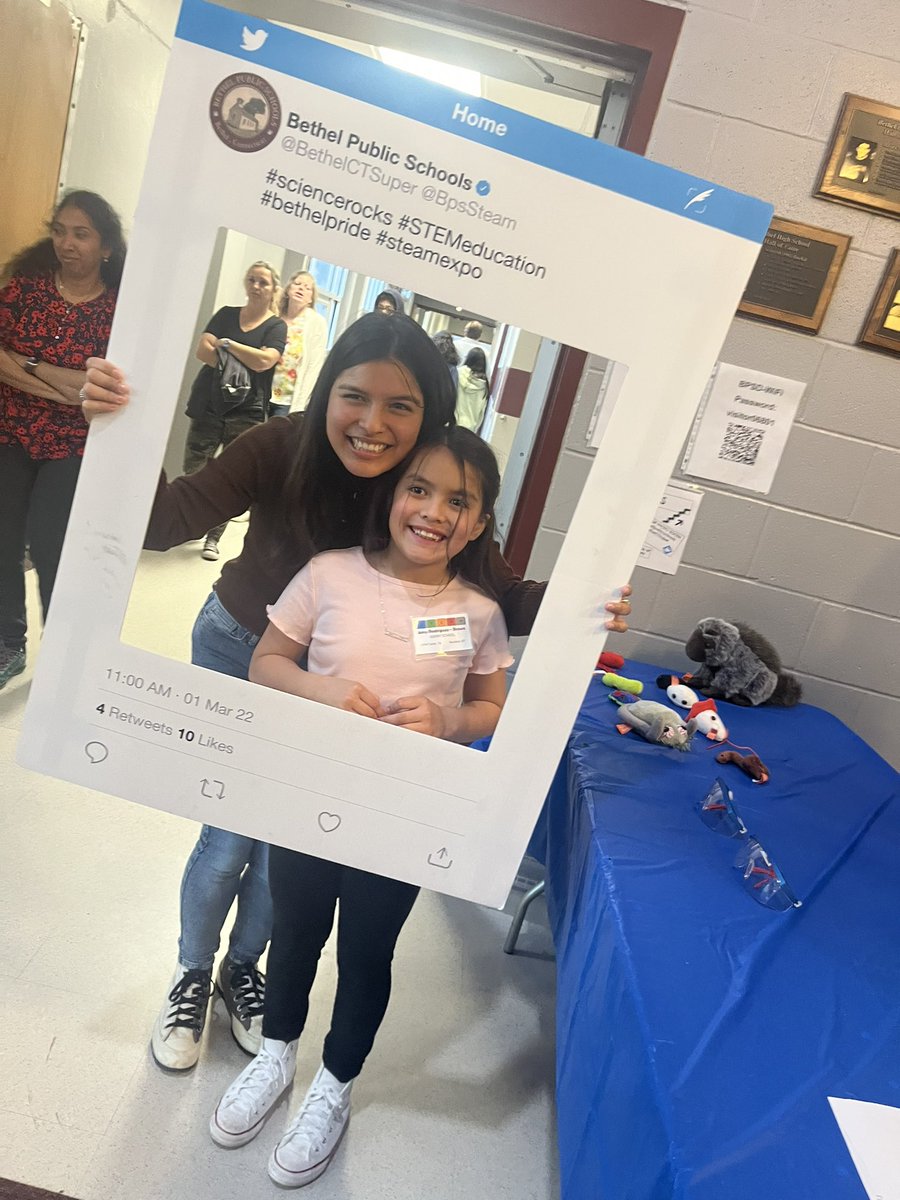 KitNielsen27's tweet photo. #steamexpo2024 We love STEAM!!!! Congrats to all of our wonderful presenters!!@brookskristen1 @WatsonBryan7 @MrMack_JES @@taranovichj1 https://t.co/jtiqaCbTQN