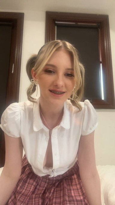 Melody Marks is live now! https://t.co/C95aE0S5FU https://t.co/JqYxwIfaKI