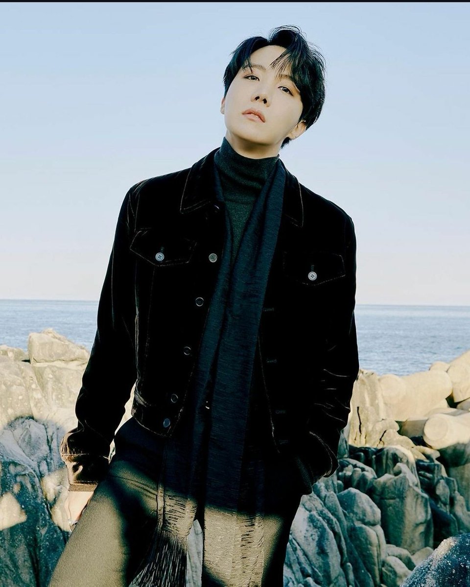 MyHeartisOhMy7's tweet photo. NEURON CHALLENGE
1. Check if Neuron is at the top of your Spotify On Repeat playlist.
2. If it is: post a screenshot + a favorite photo of Hobi.
3. If it isn't: play HOTS and a focused playlist until it is. Then do 2.π
#NeuronChallenge #JHOPE https://t.co/gTaIUAjLYm