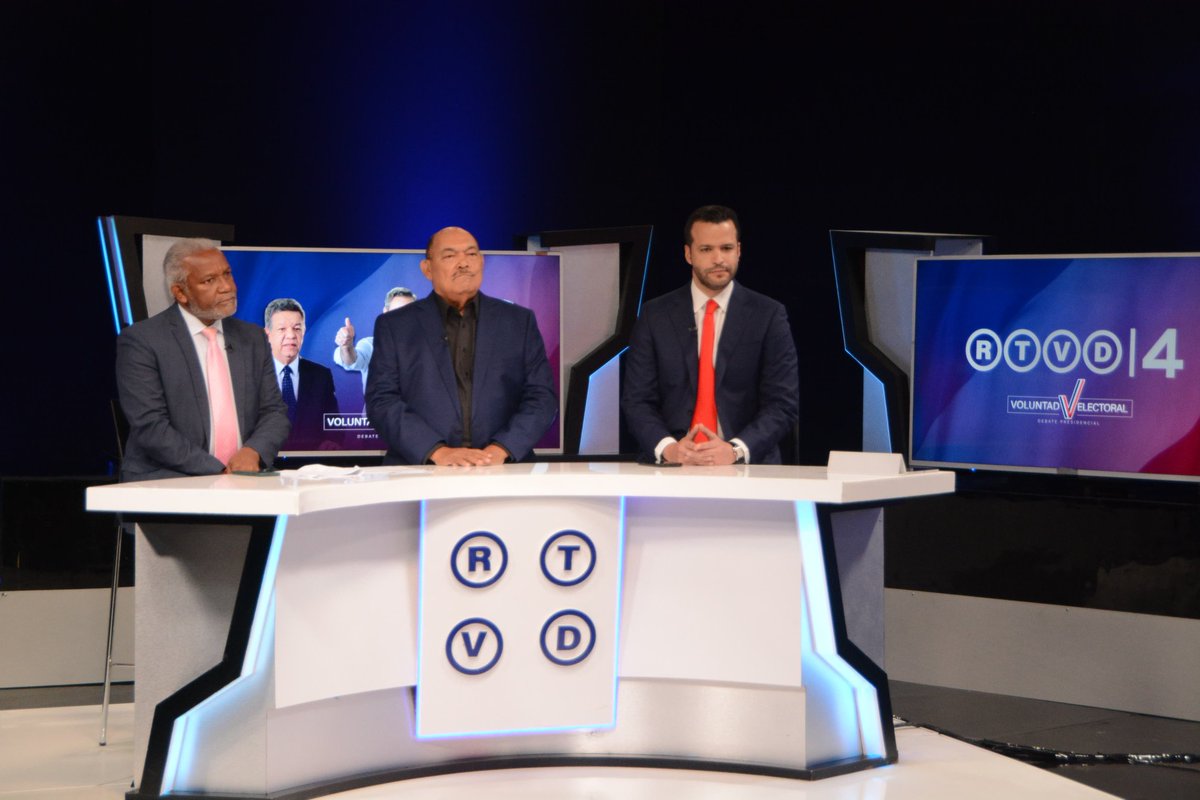 ParedesMelanio's tweet photo. Siguiendo el Debate Presidencial  en RTVD; Abel contundente en los temas educativo, economía digital , el tema migratorio, el cambio climático y su secuela , entre otros, #AbelDebateANJE https://t.co/OpJOHnS1ka