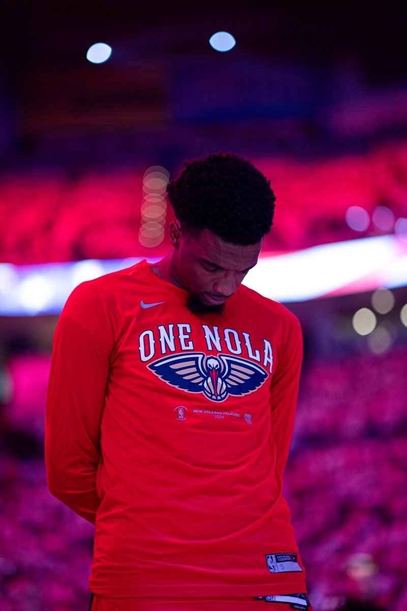 LOCK IN.