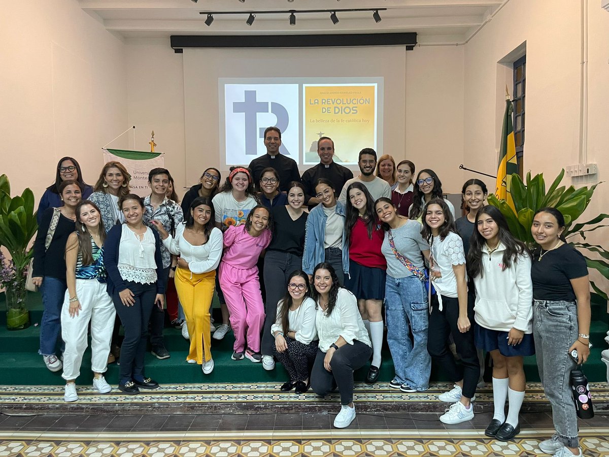 Hoy con el P. Ignacio Amorós <a href="/BuscanRebeldes/">Se Buscan Rebeldes</a> en la <a href="/Monteavila/">Universidad Monteávila</a> hablando sobre la evangelización en los medios digitales