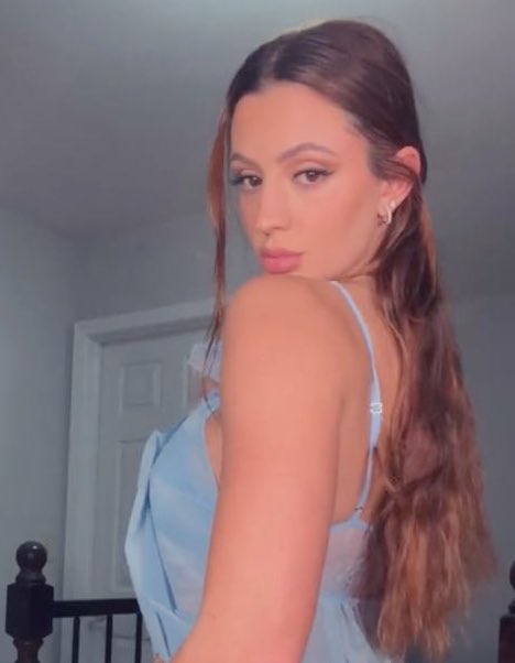 LOOKING FOR A SERIOUS RELATIONSHIP 
RIGHT NOW TIRED OF FAKE PEOPLE AROUND ME