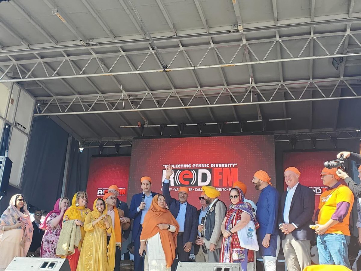 Thank you to all the organizers, volunteers & community members for their hard work & dedication to make the #SurreyBC Vaisakhi Nagar Kirtan a great success & incredible experience!

#HappyVaisakhi!

@Dave_Eby @BCNDPCaucus #BC #BCPoli #Vaisahki #Vaisakhi2024 #SurreyVaiskhi