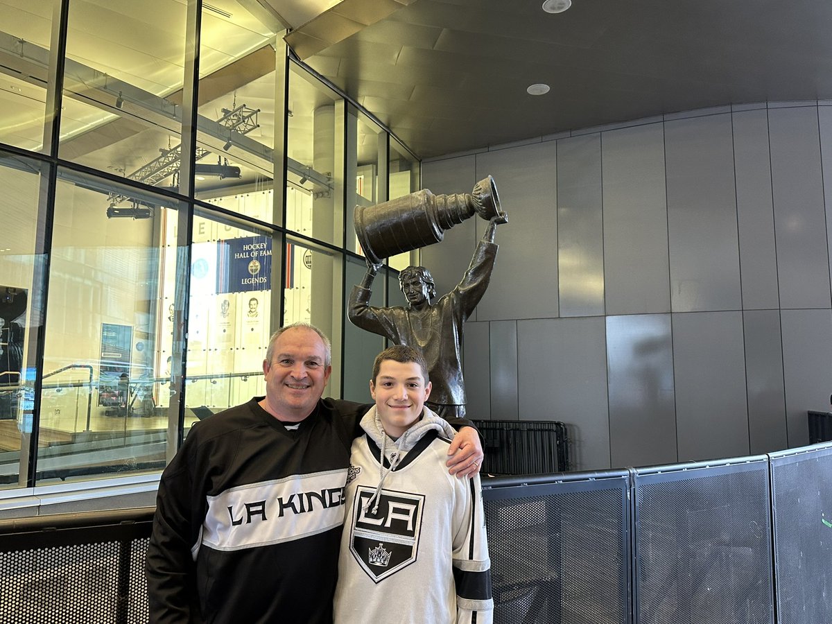 We are in oil country representing our @LAKings. #GoKingsGo