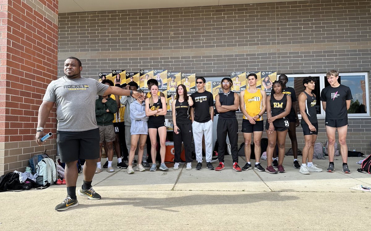 CoachTanyaRM's tweet photo. Congratulations to this giant group of #RMTF Seniors (w/a few missing)!!! We are grateful for all your contributions to @Rocket__Nation! πππ€β₯οΈπ @realNChammer @RocketsSportsRM @RMHS_principal @RMathleticboos1 https://t.co/FFrmU3owqm
