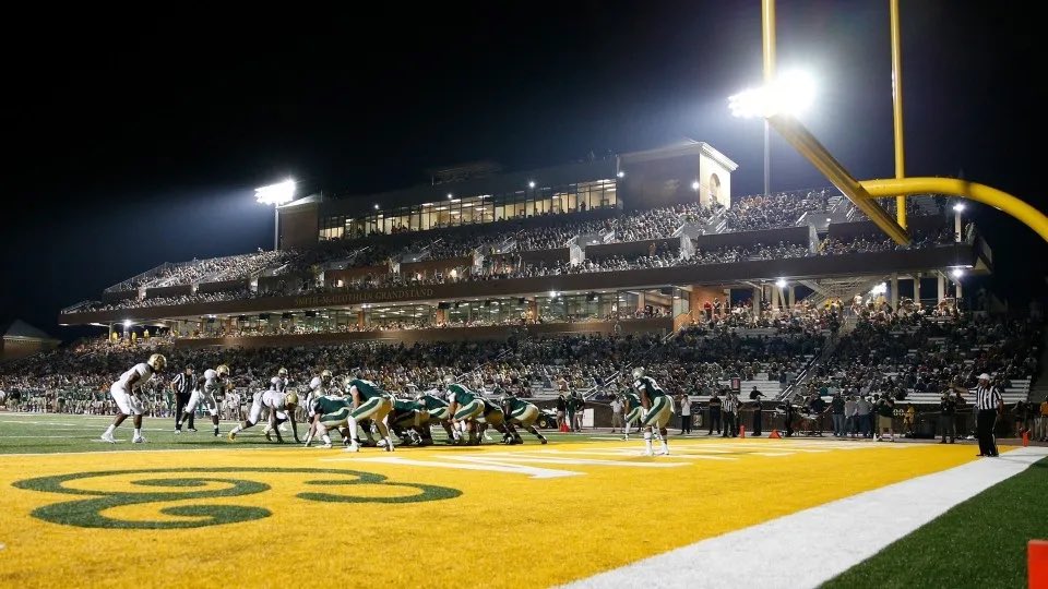 petethesnapper's tweet photo. All glory to God! After great conversations with @CoachBlackstock and @tasmith1410 I’m blessed to say that I’ve received an offer to play football and pursue a graduate degree at William and Mary! @CoachMikeLondon https://t.co/jqfifD2Cvo