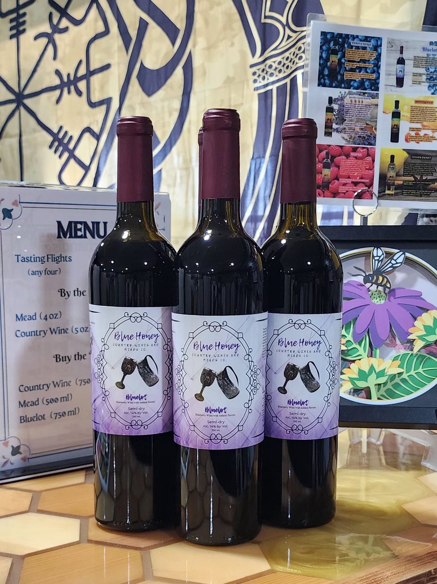 What are some of the benefits of drinking #BlueberryWine? * Anti-aging advantages * Anti-tumor benefits * Anti-inflammatory/ arthritis * Vitamin A, B, C and Folic Acid * High in antioxidants * Rich in healthy polyphenols, even moreso than red wine!