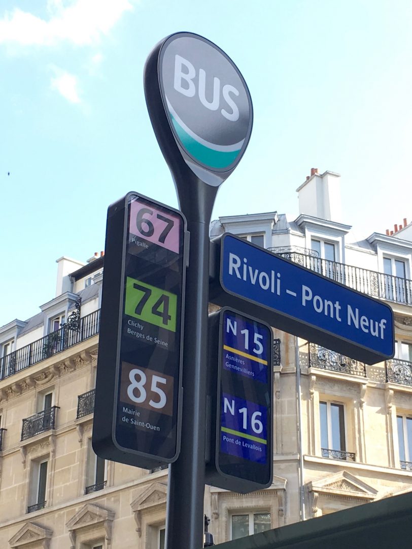 JLovehatesLA's tweet photo. It looks really nice, but @metrolosangeles wayfinding still sucks... The bus number and ETA should be the largest, most visible signage, and it's literally the smallest. Compare with Paris.  (Source: @humantransit) https://t.co/1WQaacjpyR