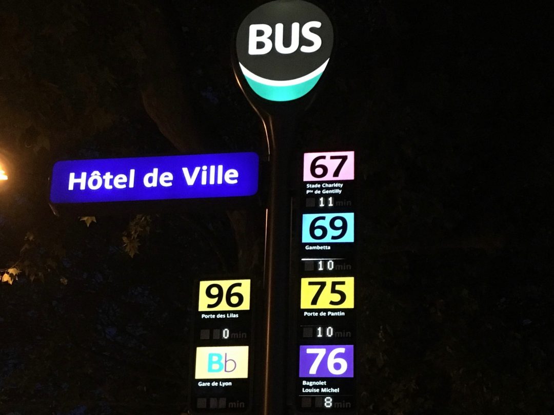JLovehatesLA's tweet photo. It looks really nice, but @metrolosangeles wayfinding still sucks... The bus number and ETA should be the largest, most visible signage, and it's literally the smallest. Compare with Paris.  (Source: @humantransit) https://t.co/1WQaacjpyR
