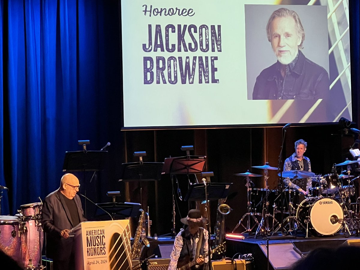 Jon Landau inducting the legendary @JacksonBrowne into the @BruceArchives Center For American Music event tonight at @MCHA1898 #Springsteen @springsteen