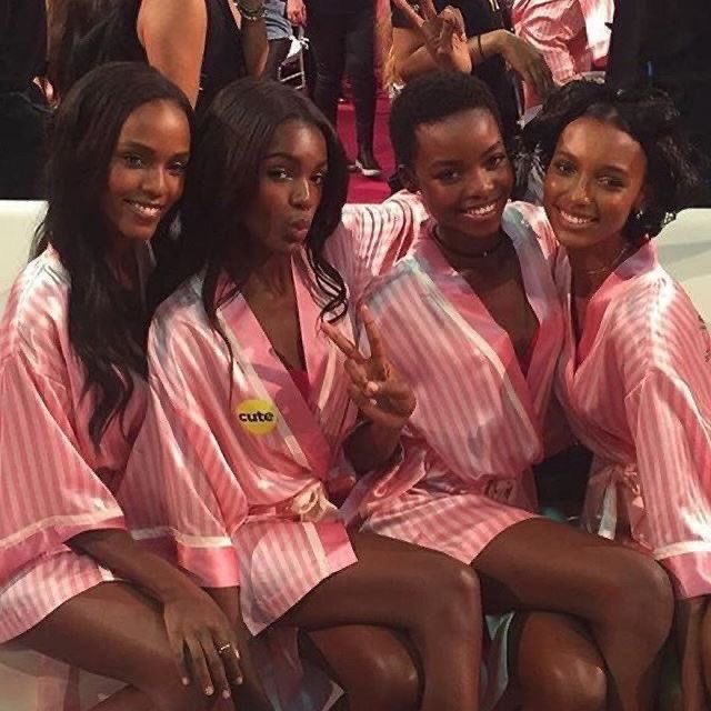All of the Black Victoria’s Secret Angels 👼🏾🎀🪽 Although there weren’t many, I’m still glad there were any 😭🙌🏾 at the end are some notable mentions to black VS models in general 🤍