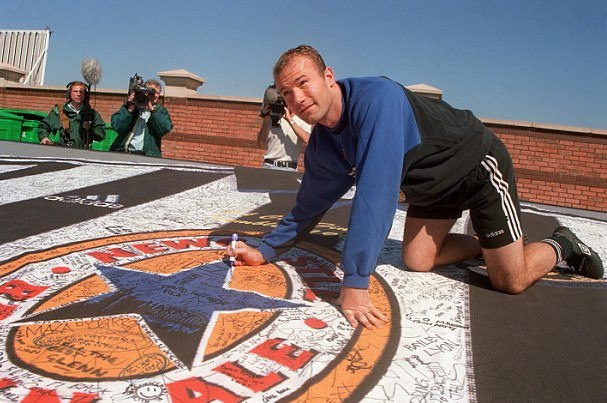 Happy Birthday Newcastle Brown Ale!👍🍻⚫️⚪️#nufc