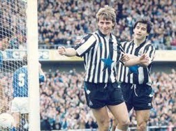 25/04/1992 @NUFC 1:0 @Pompey David Kelly scored one of the most important goals in #nufc history which saved them from relegation to 3rd Division