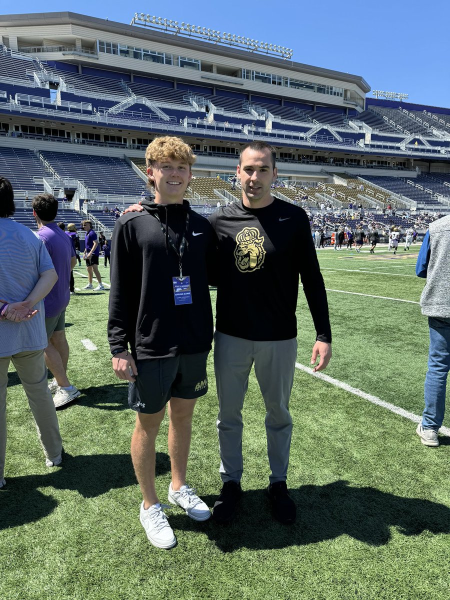 After a great visit this past weekend and conversation tonight with @Coach_DKennedy I am blessed to earn an offer from @JMUFootball! @CoachBobChesney @ApplebaumNathan @JMUFBRecruiting #GoDukes @HornetFB_1MOORE #1MOORE @Andrew_Ivins @JohnGarcia_Jr