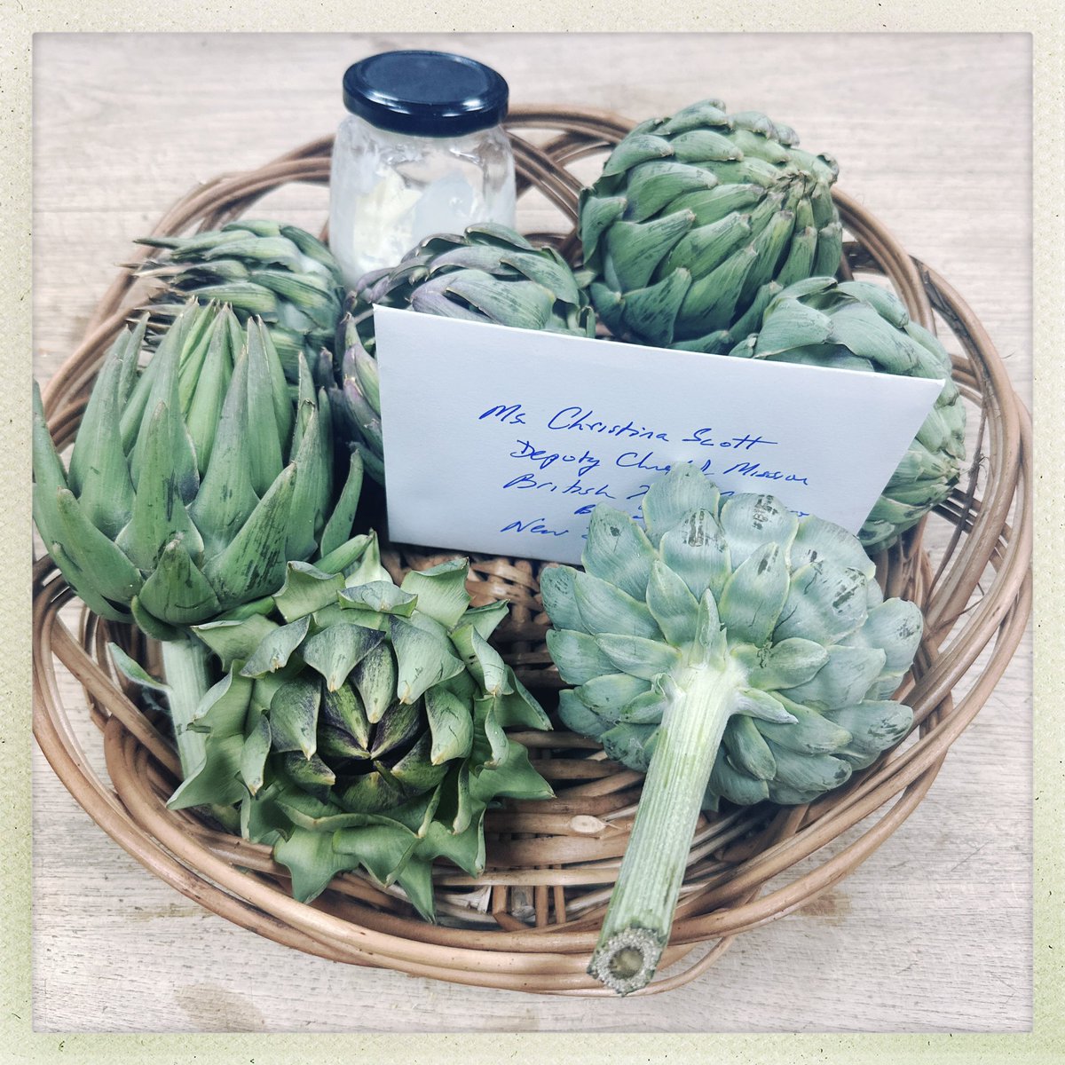 Lovely delivery from generous Indian friends who grow their own artichokes…. This, people, is the way to my heart 💚