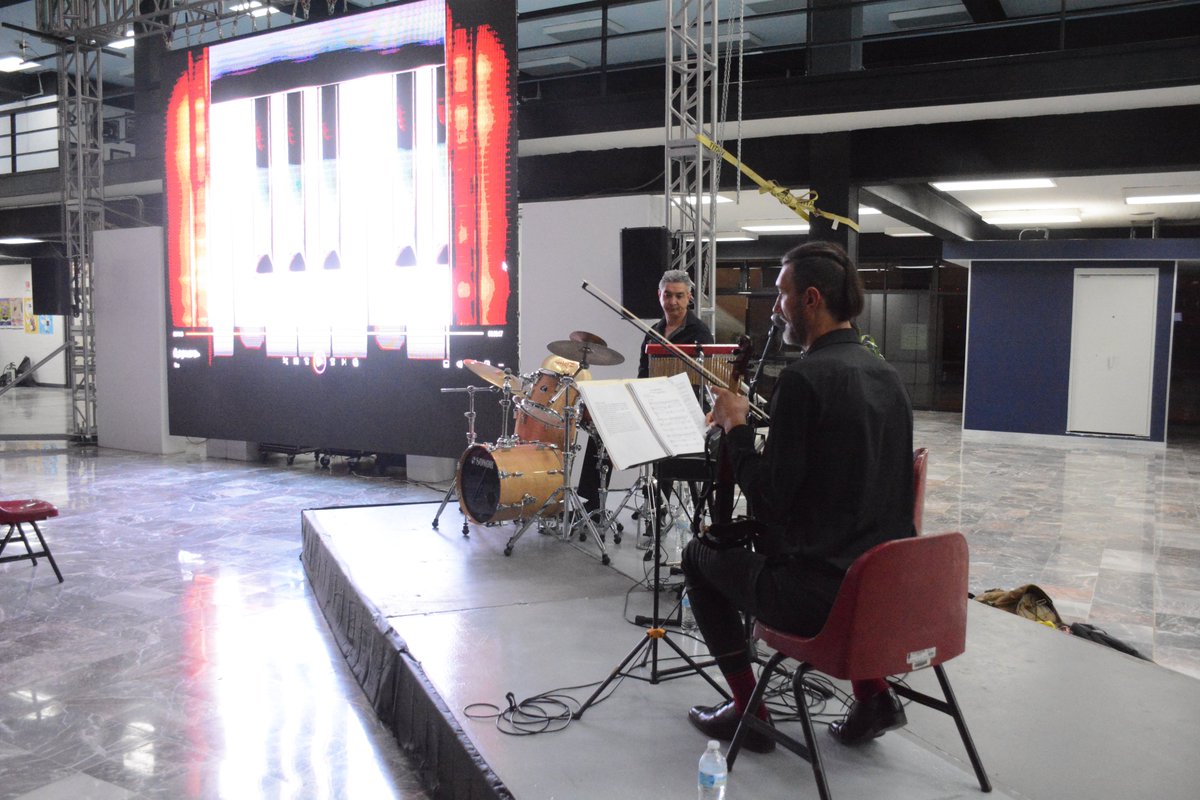 #NocheDeMuseos Abril 2024. #PetrovichMusic. Musicalización y narración en vivo de las escenas más sobresalientes de filmes rusos. #CineclubIPN: #HuélumRusia. ipn.mx/cultura/

📍Pantalla LED (Vestíbulo "A"), #CCJTB.

#ElPoliEsCultura.
