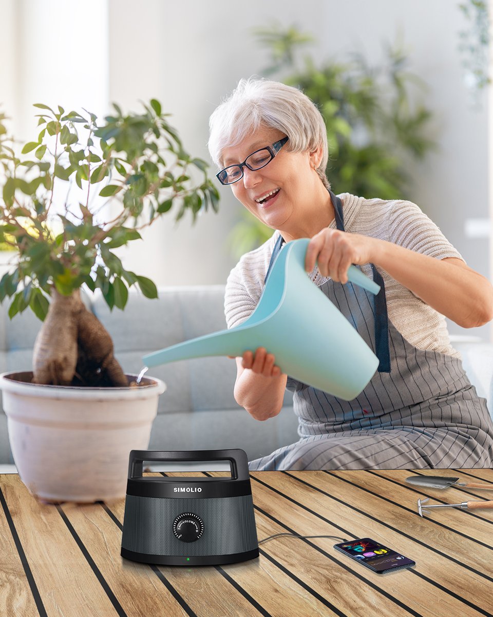 “Really love this PORTABALE speaker from SIMOLIO that my granddaughter bought me, I can put it anywhere I want to listen to music, listen to TV news, it's a very thoughtful gift.”
#TV #portablespeaker #speaker #giftideas #grandpa